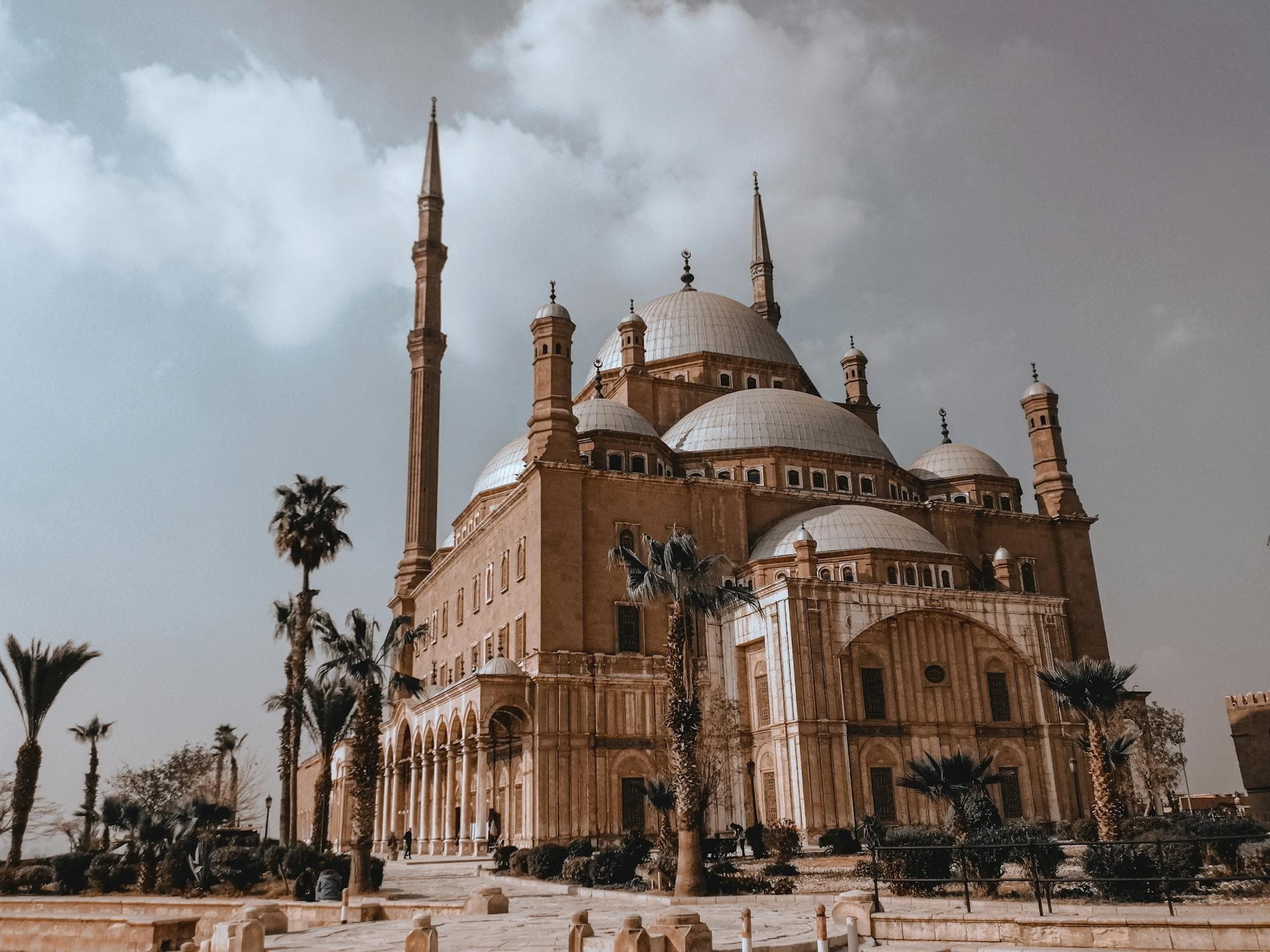 10-Day Nile Cruise & Coast Splendor: Cairo, Alexandria & Red Sea Leisure